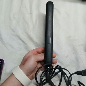 Herstyler ceramic hair straightener, Hot Tools as a flat iron.